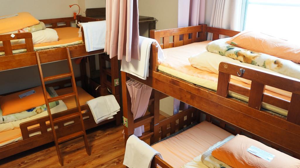 J-Hoppers Osaka Guesthouse Exterior photo