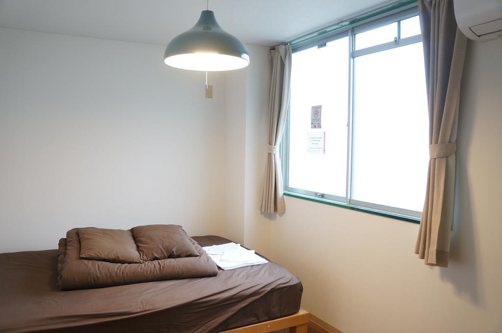 J-Hoppers Osaka Guesthouse Exterior photo