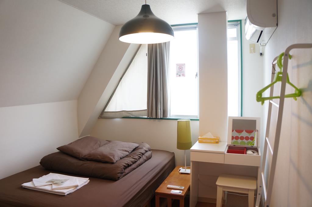 J-Hoppers Osaka Guesthouse Exterior photo